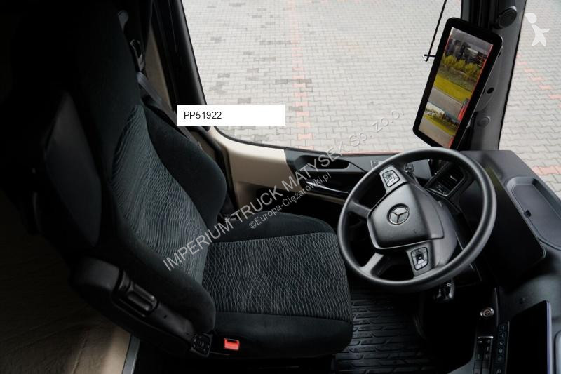 Влекач Mercedes ACTROS 1845