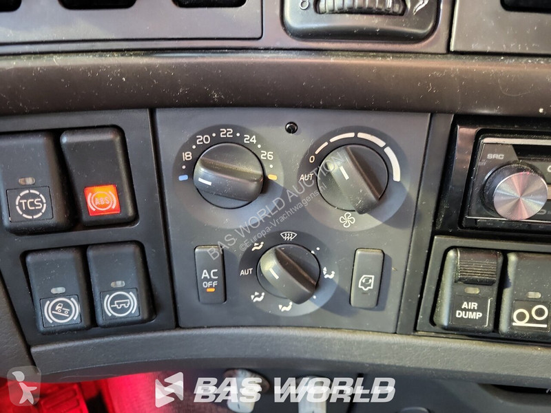Tractor Volvo 750