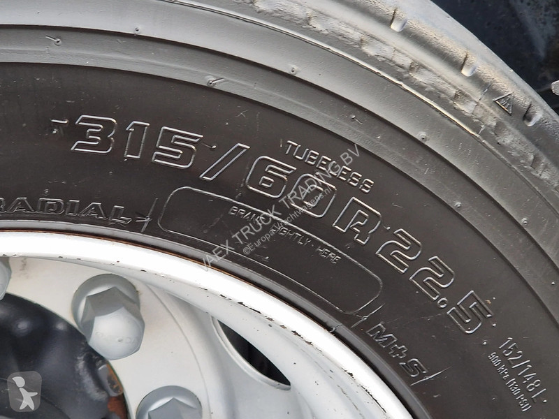 Trekker Volvo 13500 Globetrotter XL 6x2 -...