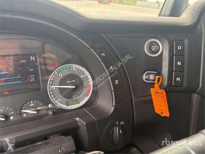 Cabeza tractora Iveco S-way 530