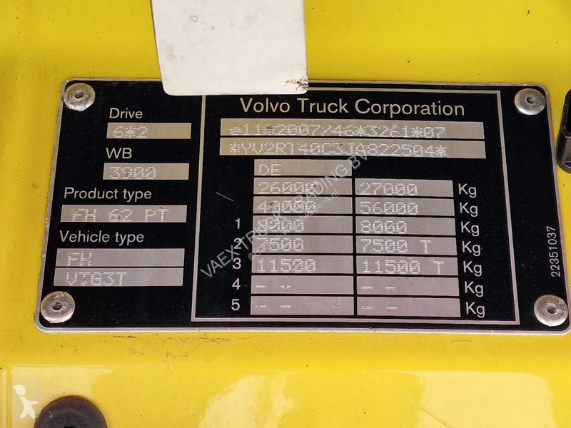 Cabeza tractora Volvo 13500 Globetrotter XL...