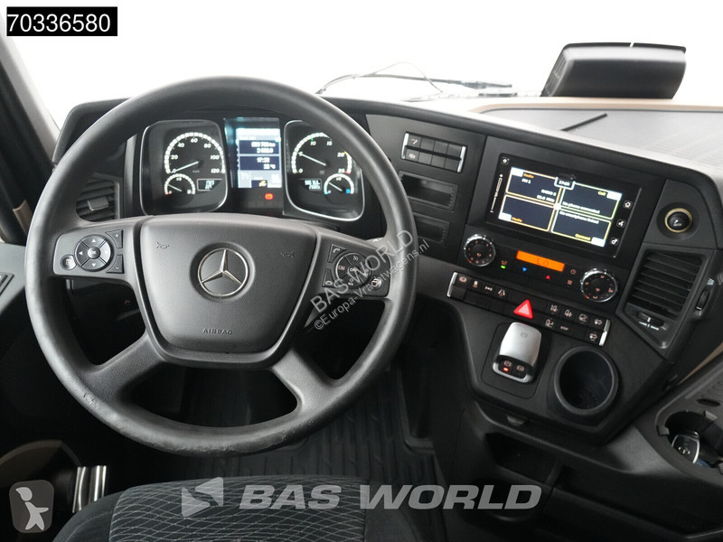 Ciągnik siodłowy Mercedes 1851 4X2 BigSpace...