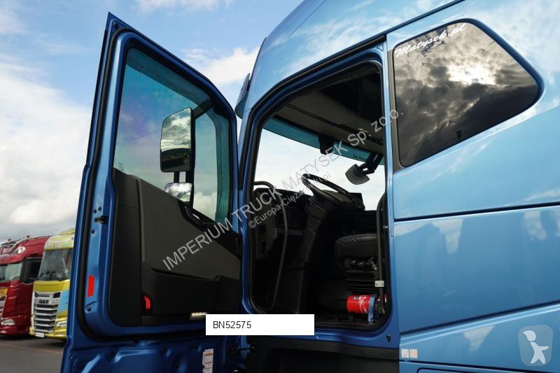 جرار Volvo