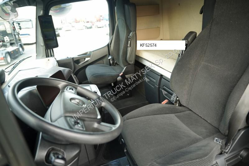 جرار Mercedes ACTROS 1845