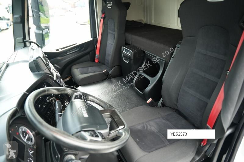 جرار Iveco 420
