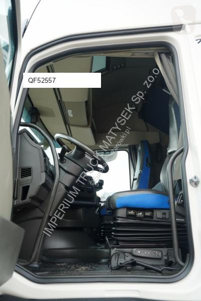 Влекач Volvo FH 460