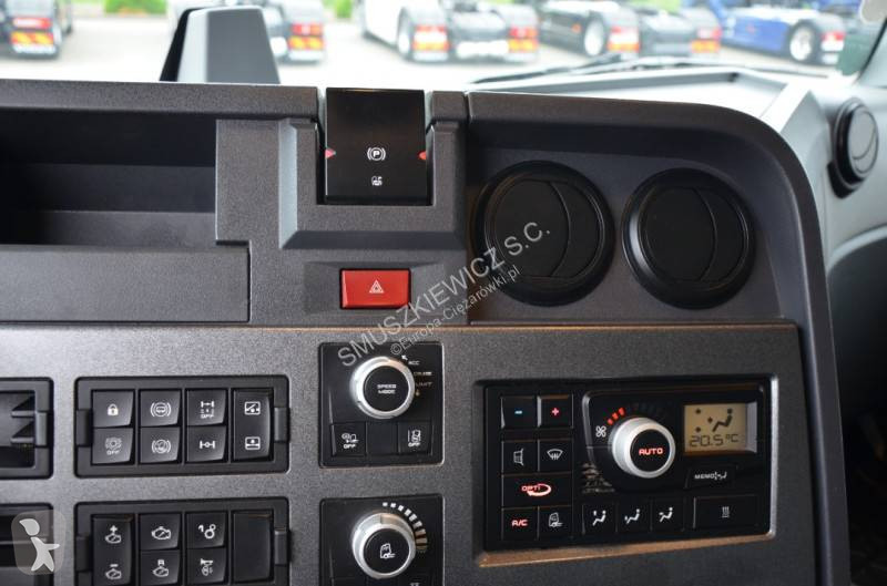 Renault 440 tractor unit