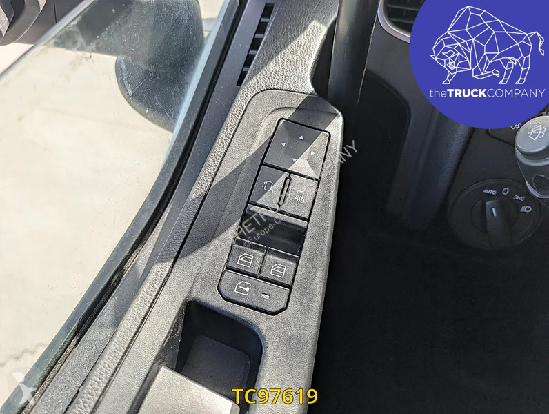 Iveco S-Way 420 tractor unit