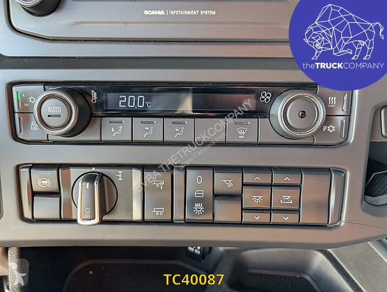 Scania 520 tractor unit