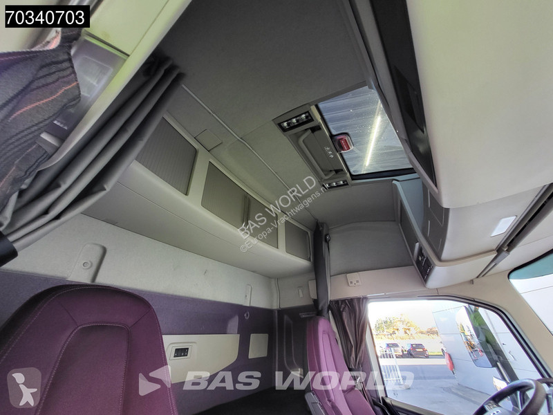 Volvo FM 460 4X2 Globe 2x Tanks Navi tractor unit