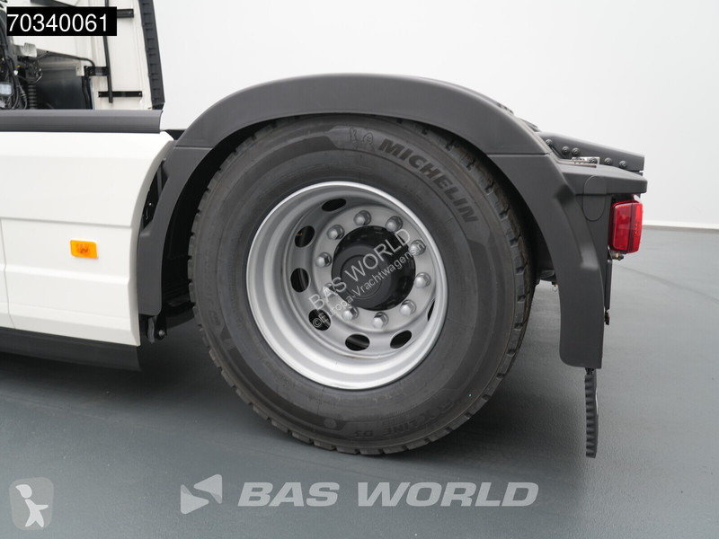 Tahač Volvo 700 FH 4X2 NEW! Retarder 2xTanks...