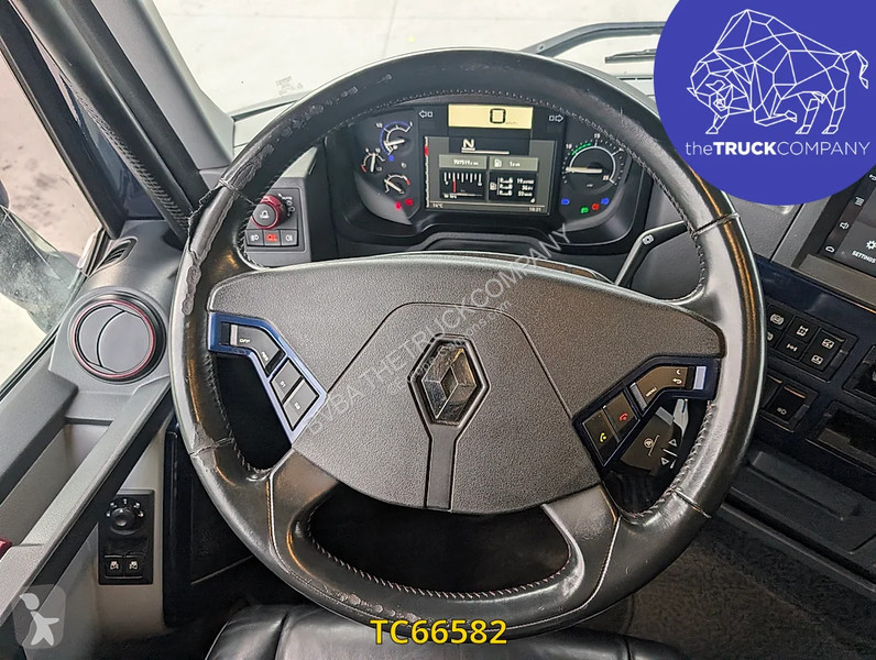 Renault T 520 tractor unit