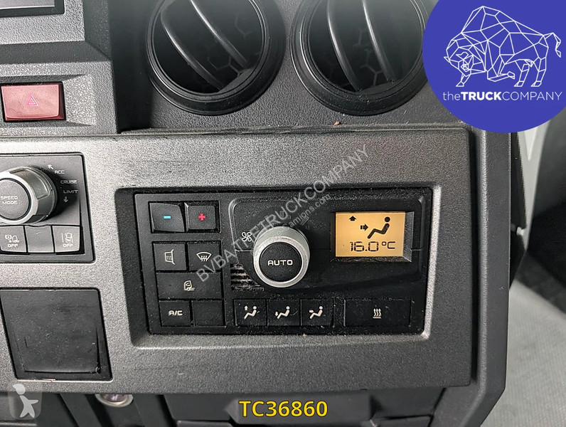 Renault T 460 tractor unit