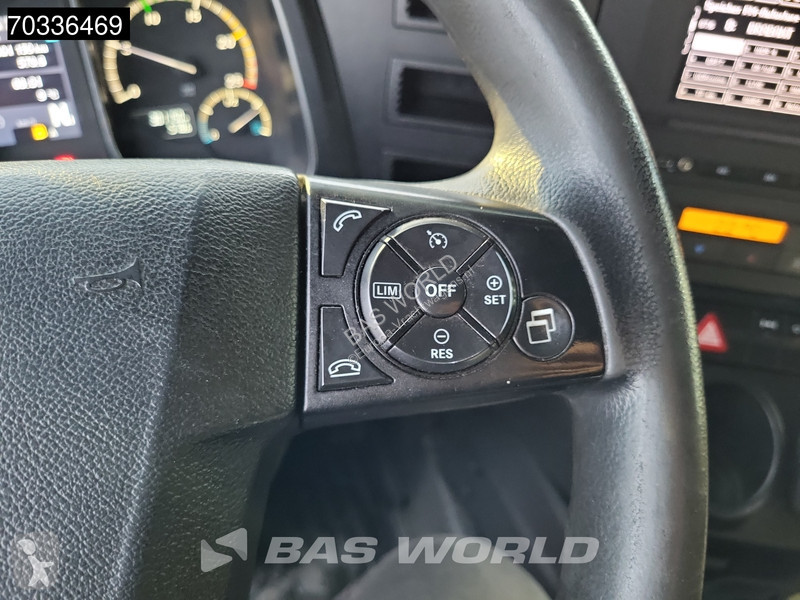 Mercedes 1840 4X2 StreamSpace Retarder tractor...