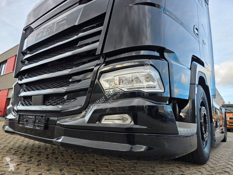 Traktor DAF + 530FT