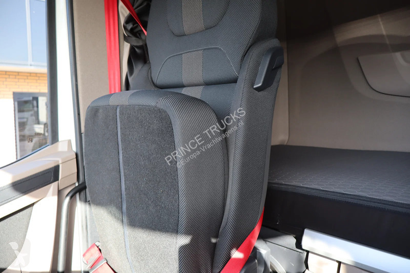 Traktor DAF * 530 *