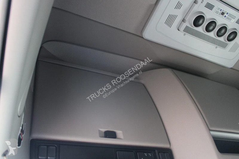 Tahač DAF 106530 + euro 6 + spoiler + top truck...