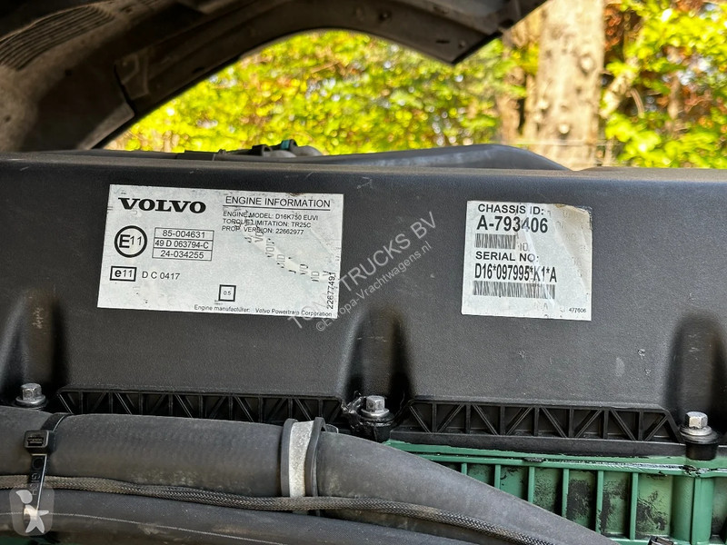 Tahač Volvo 16750 8X4 Tractor-unit Push-pull...