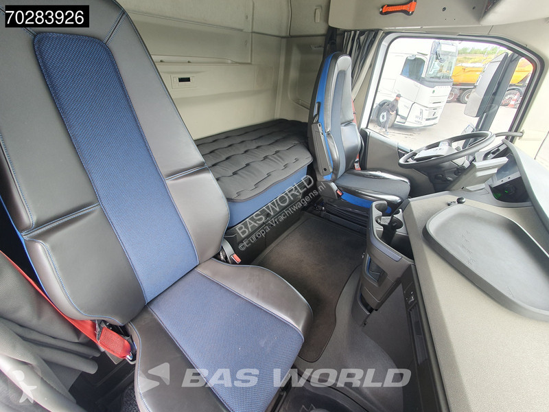 Tahač Volvo FH  4X2 LNG VEB+ ADR VDS I-ParkCool...