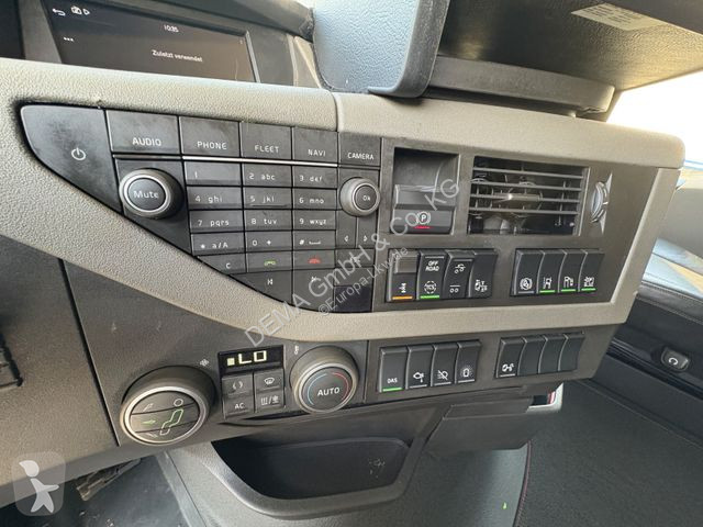 Tractor Volvo...