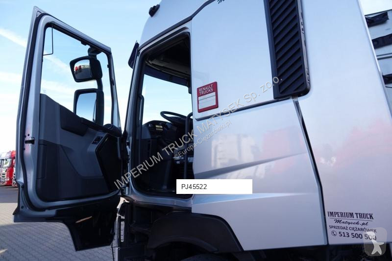 Traktor Renault C 520