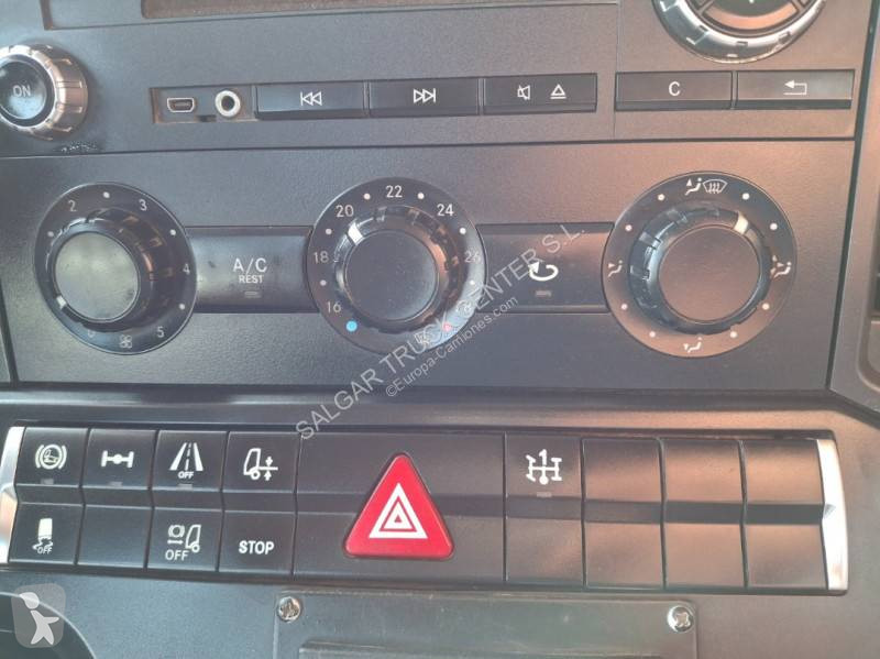 Traktor Mercedes