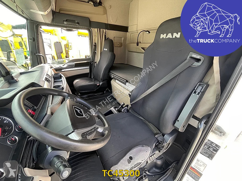 Traktor MAN 470
