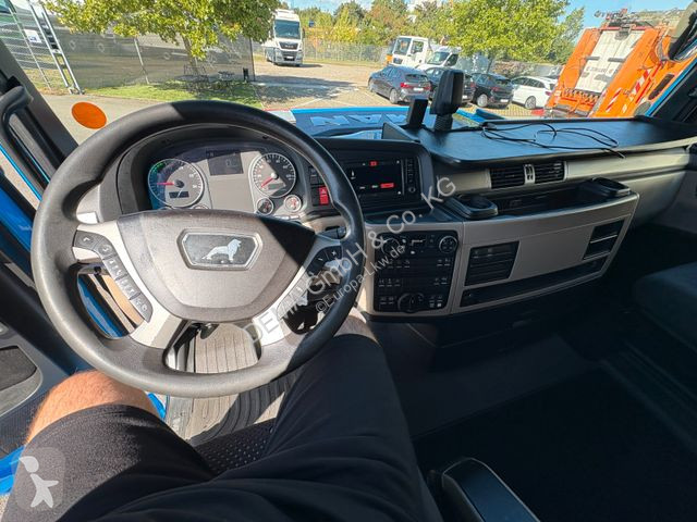 Tracteur MAN...