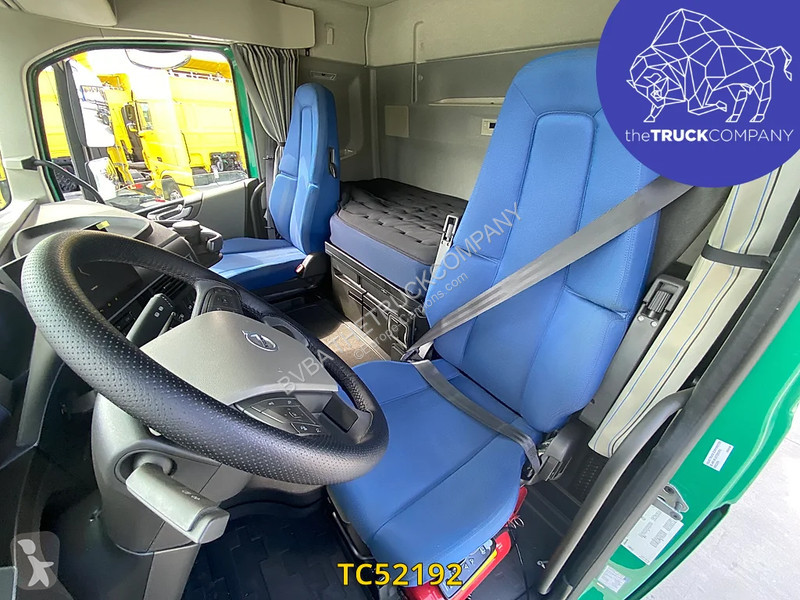Traktor Volvo 500