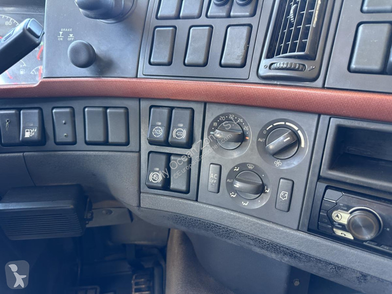 Tracteur Volvo 550