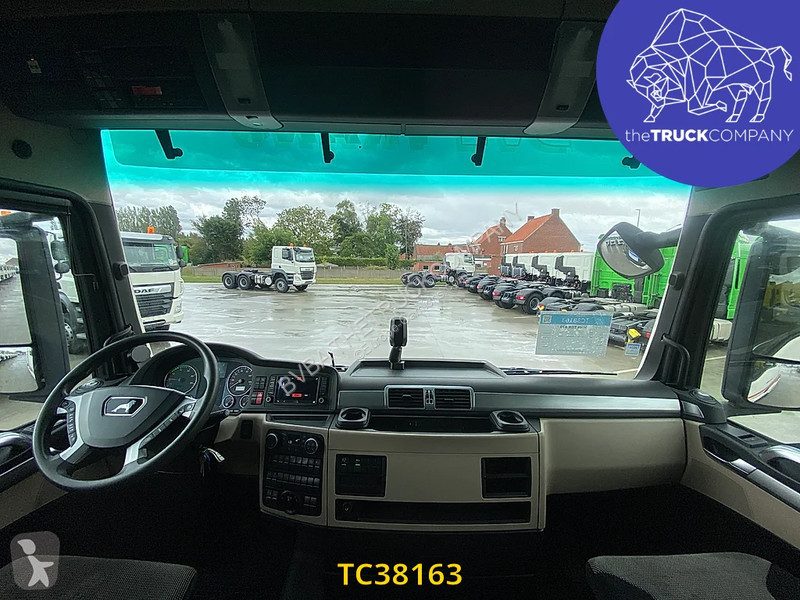 Traktor MAN 470