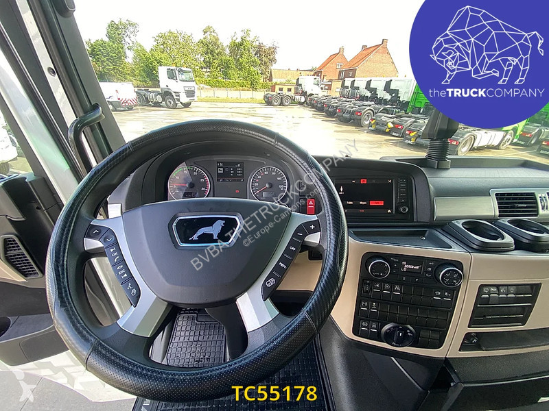 Traktor MAN 470