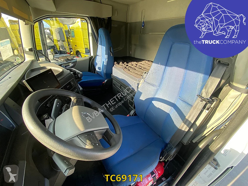 Traktor Volvo 500