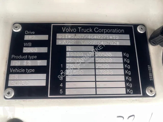 Tahač Volvo 13460...
