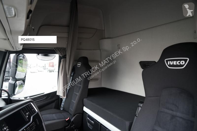Влекач Iveco 480