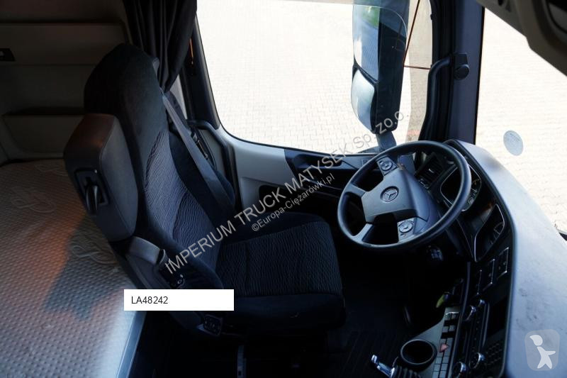 جرار Mercedes ACTROS 1842