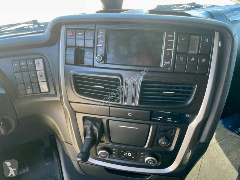 Iveco  tractor unit