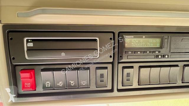 جرار Volvo