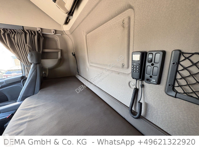جرار Scania...