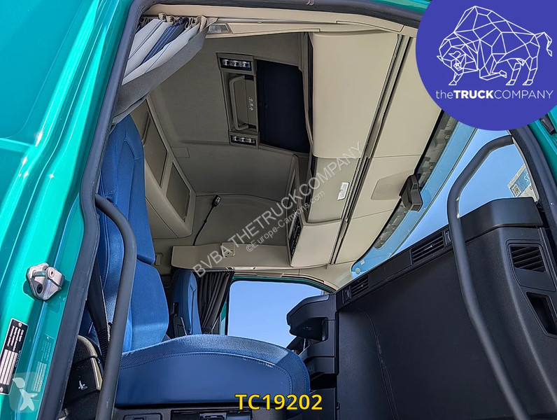 جرار Volvo 500