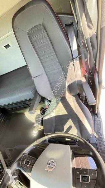 جرار Volvo