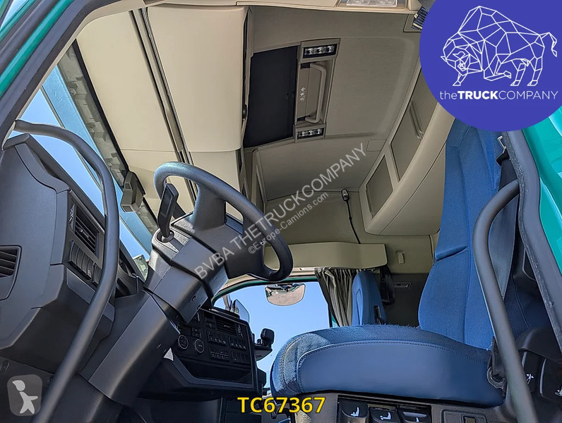 جرار Volvo 500