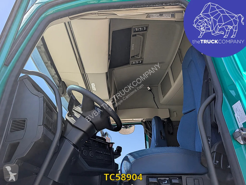 جرار Volvo 500