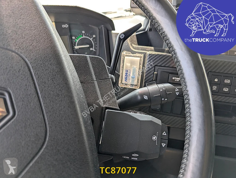 جرار Renault T 520