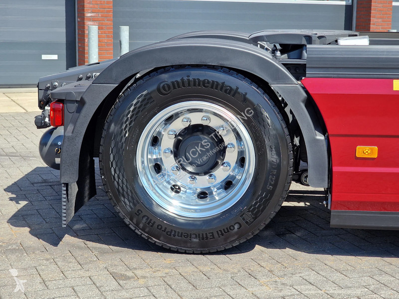 جرار Volvo 13540 Aero Globetrotter XL 4x2 - New...