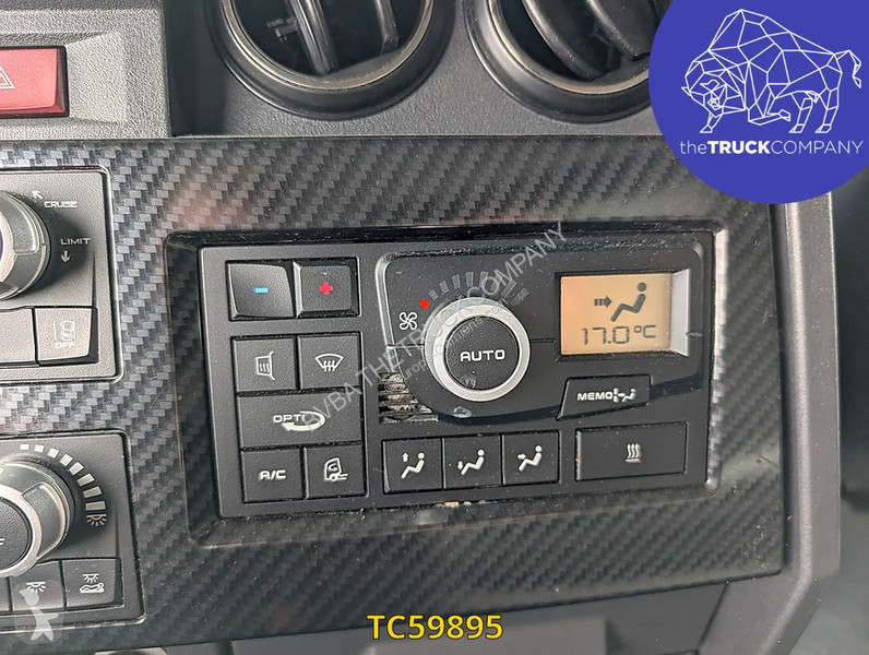 جرار Renault T 480