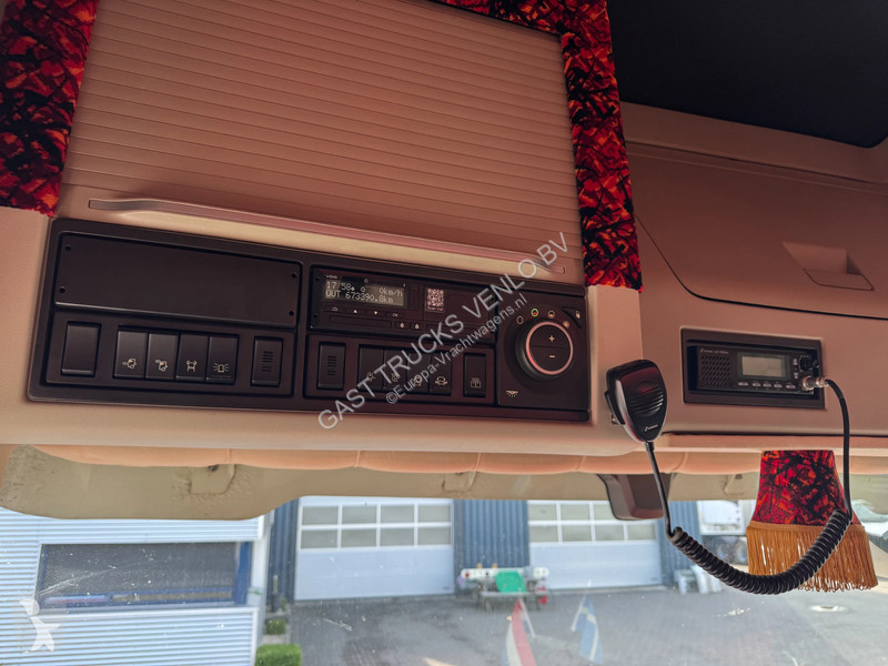 Trekker Volvo 500 Globetrotter XL Special /...
