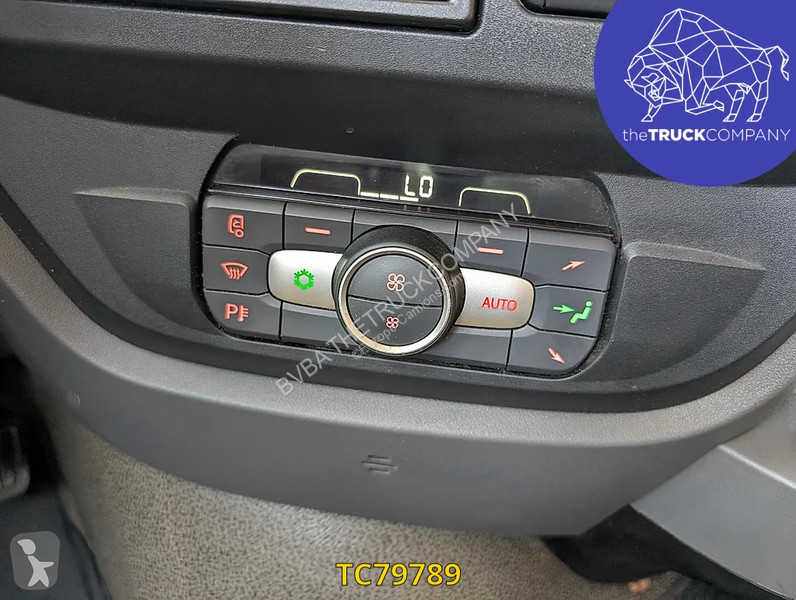 جرار DAF 530