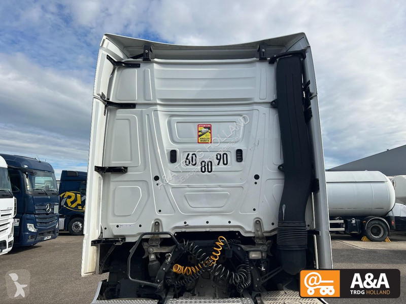 جرار Mercedes ACTROS 1845