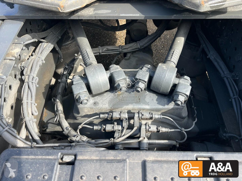 جرار Mercedes ACTROS 1845